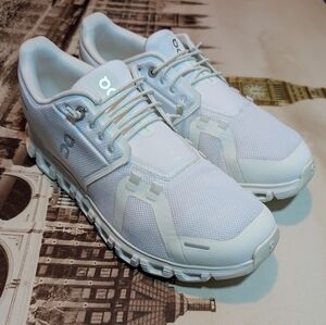 On Cloud 6 Swiss Engineering Running Shoes All White Women's Size 10 No Box